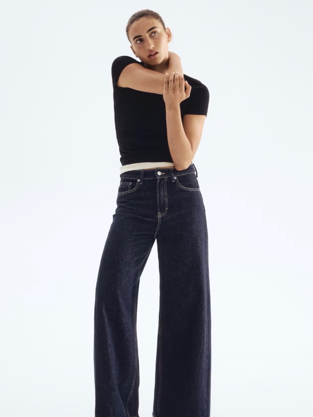 H&M Black Short Sleeve Crewneck Tee - Minimalist Fit